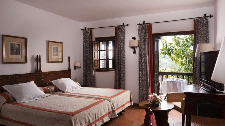 Parador de Tortosa Room