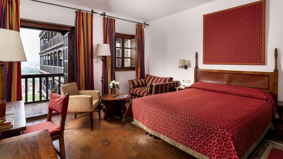 Parador de Tortosa Room