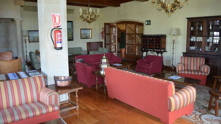 Parador de Verin Lobby