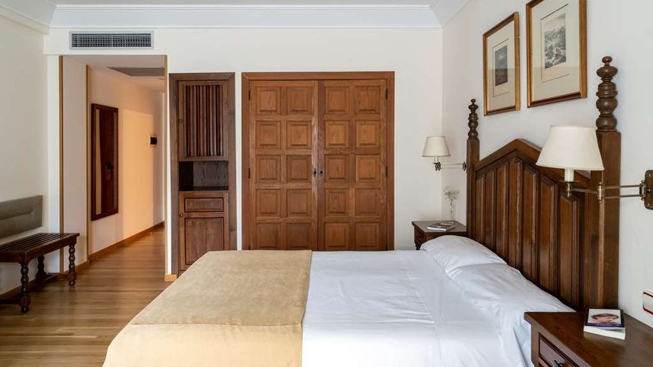 Parador de Villalba Room