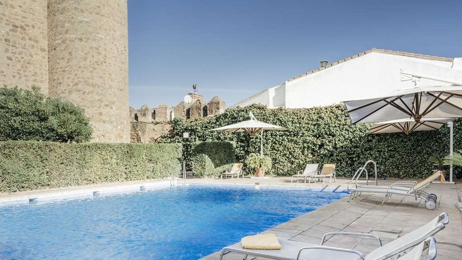 Parador de Zafra Pool