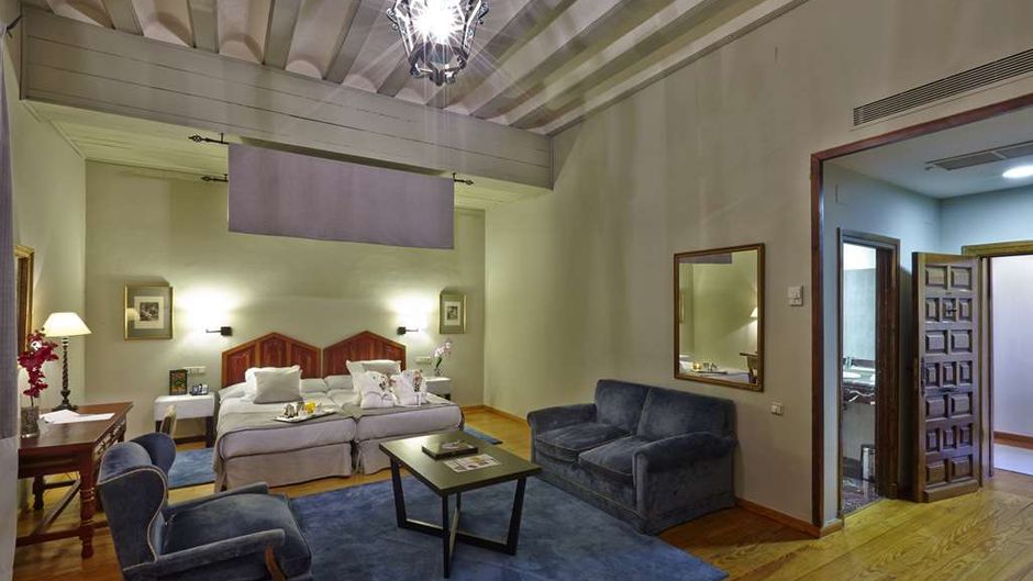 Parador de Zamora Room