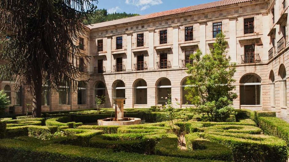 Parador Monasterio de Corias Exterior