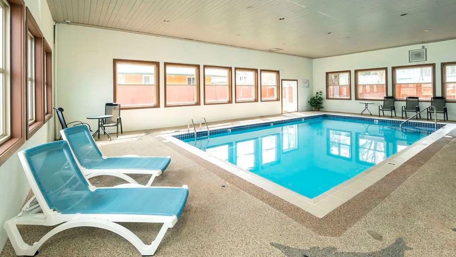 Quality Inn & Suites Vernon Pool