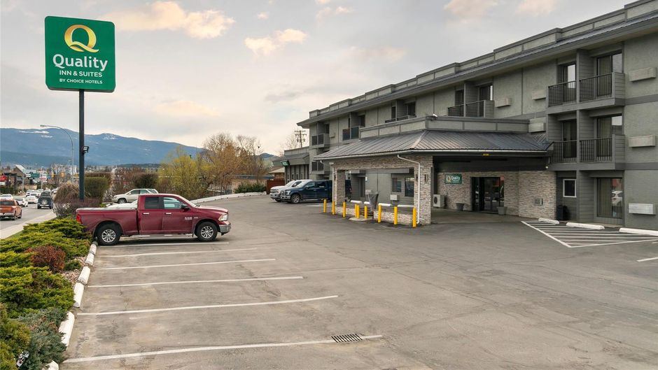 Quality Inn & Suites Vernon Exterior