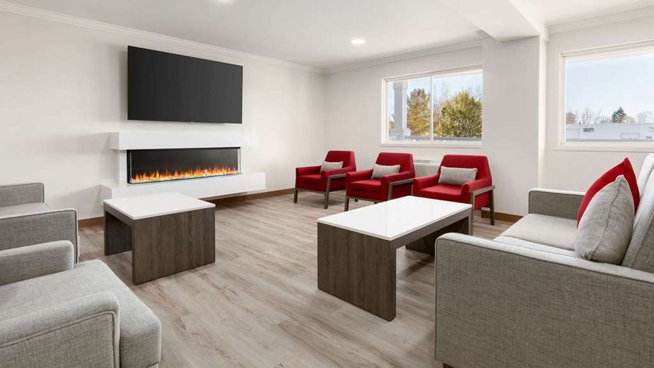 Ramada by Wyndham Miramichi NB Lobby