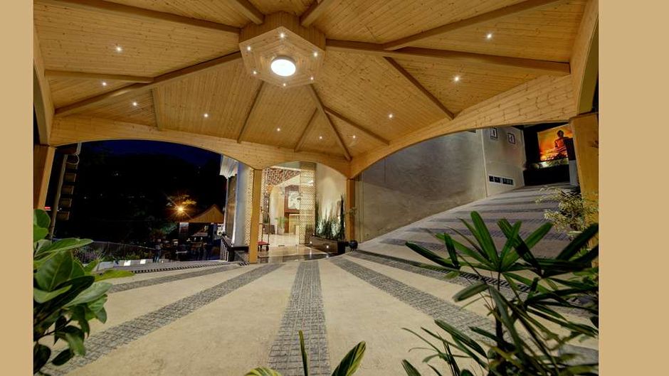 Best Western Plus Revanta Exterior