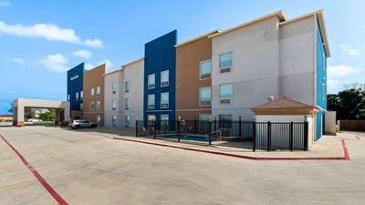 AmericInn by Wyndham New Braunfels