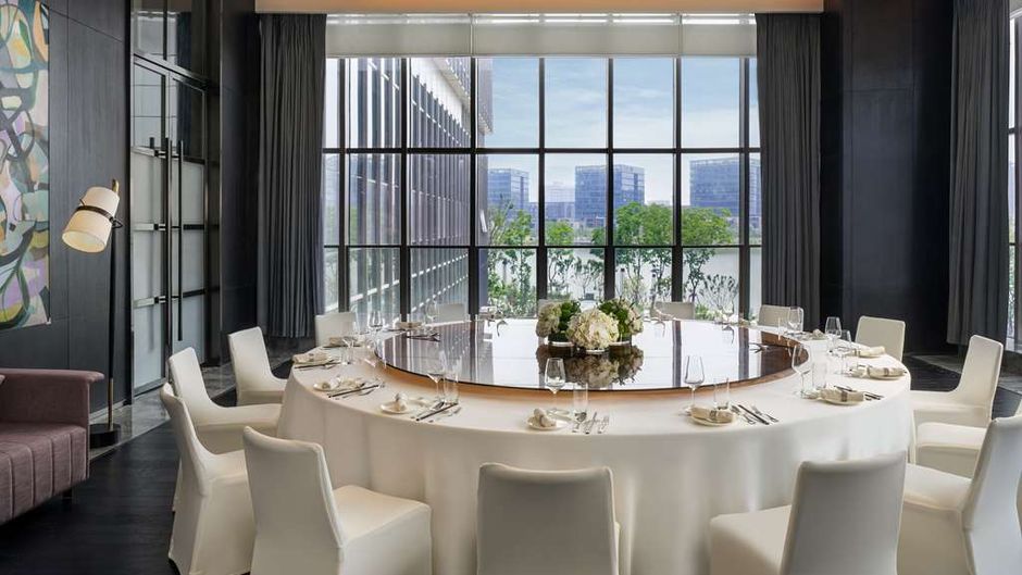 Hyatt Centric Lakeside Ningbo Restaurant
