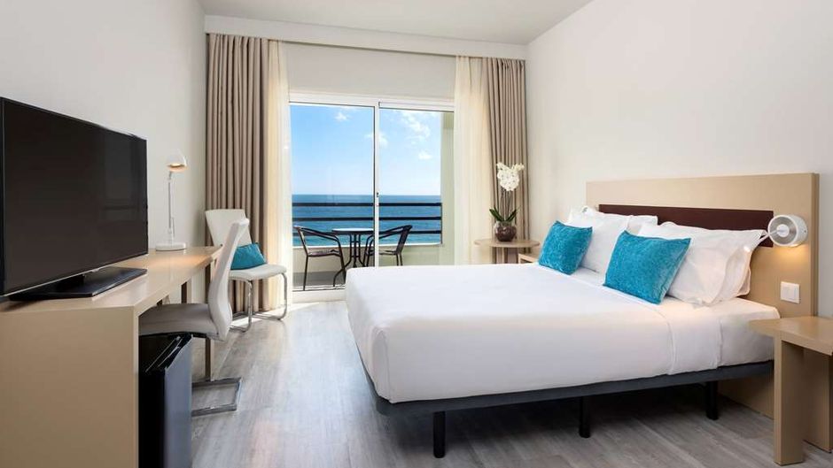 TRYP Lisboa Caparica Mar Hotel Room