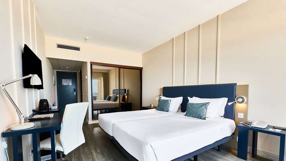 TRYP Lisboa Caparica Mar Hotel Room