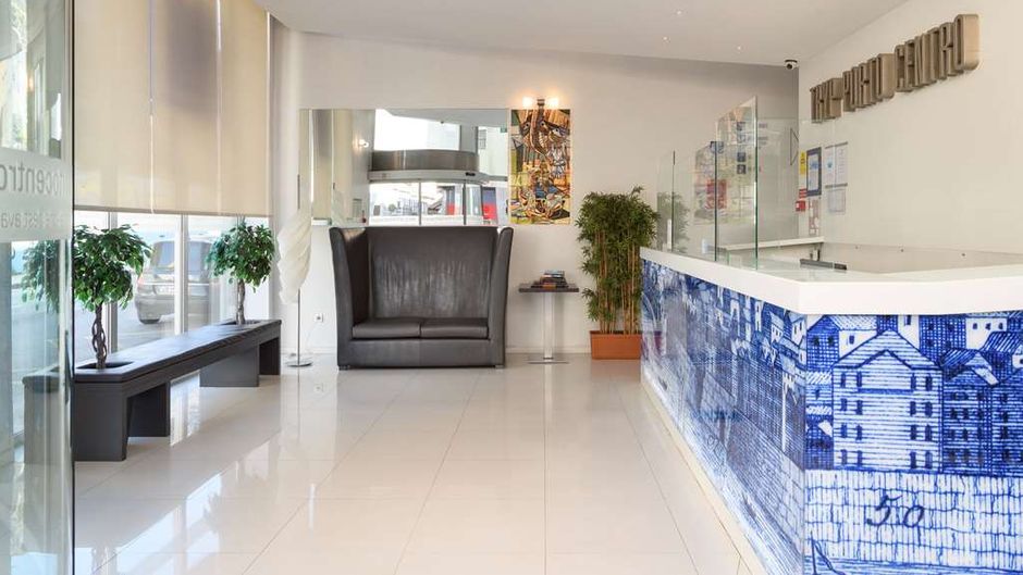 Tryp Porto Centro Lobby