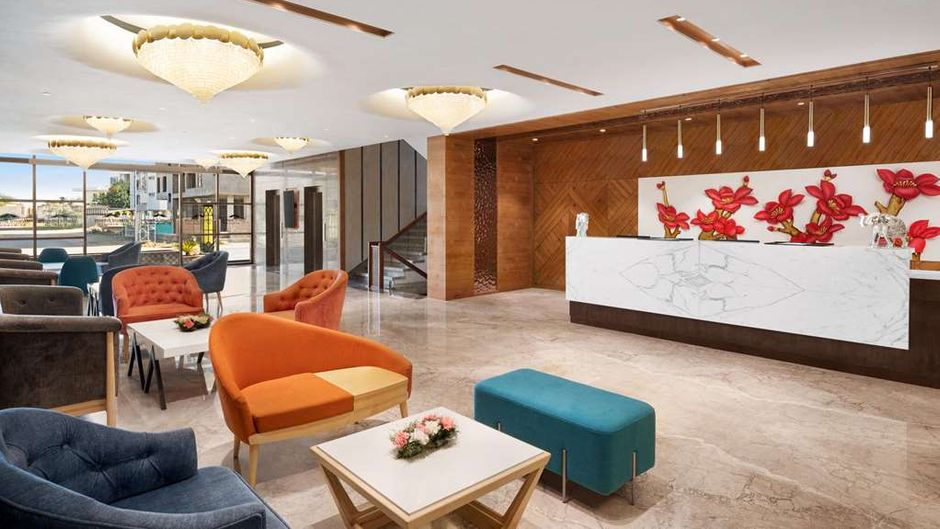 Howard Johnson by Wyndham Udaipur Lobby