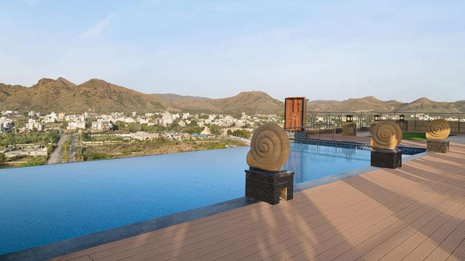 Howard Johnson by Wyndham Udaipur Pool
