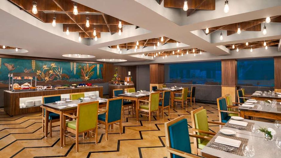 Howard Johnson by Wyndham Udaipur Restaurant