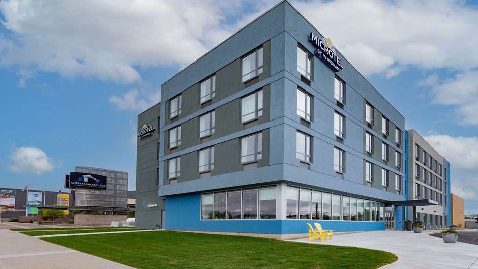 Microtel Inn & Sts by Wyndham Summerside Exterior