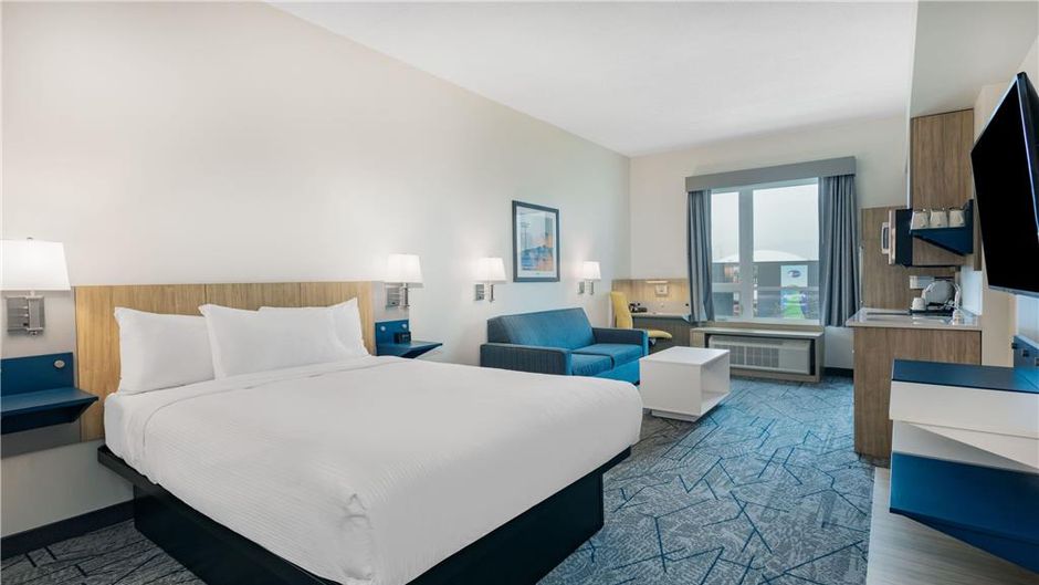 Microtel Inn & Sts by Wyndham Summerside Suite