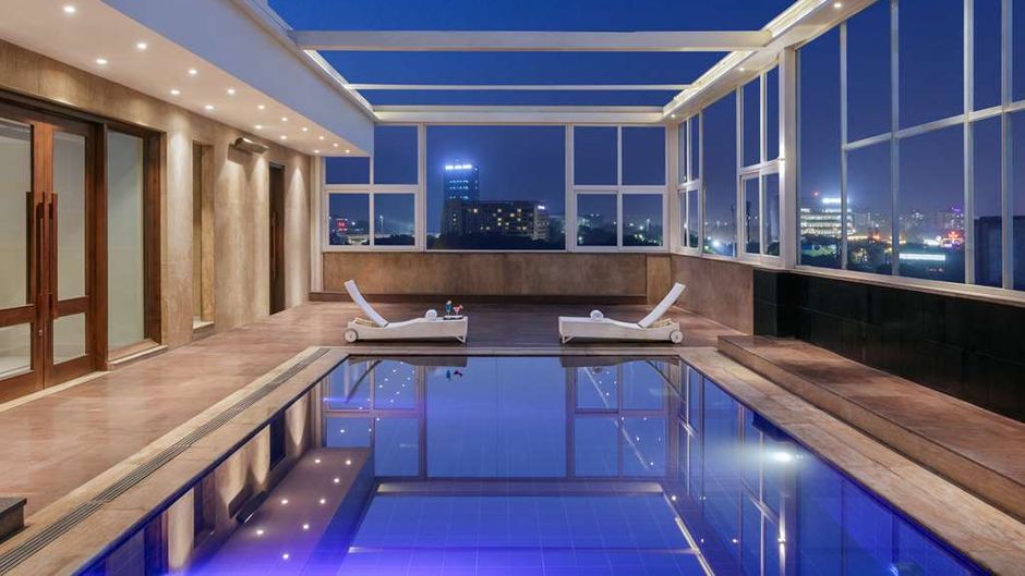 Golden Tulip Gurgaon - Sector 29 Pool