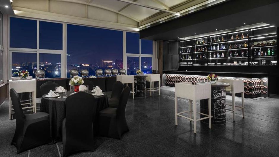 Golden Tulip Gurgaon - Sector 29 Restaurant