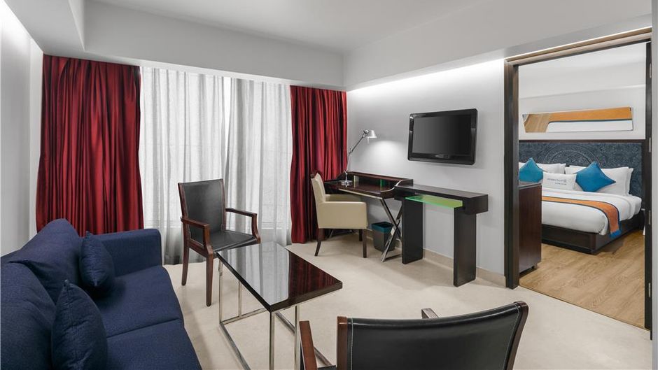 Golden Tulip Gurgaon - Sector 29 Suite