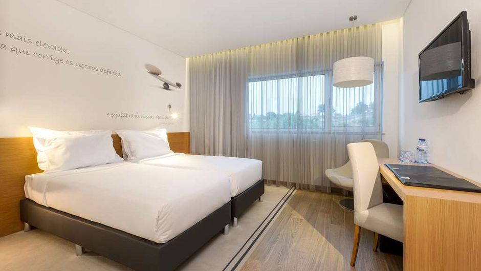 Tryp Leiria Room