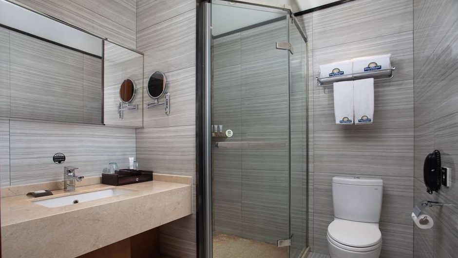Days Hotel by Wyndham Railway Station Room