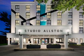 Studio Allston Hotel