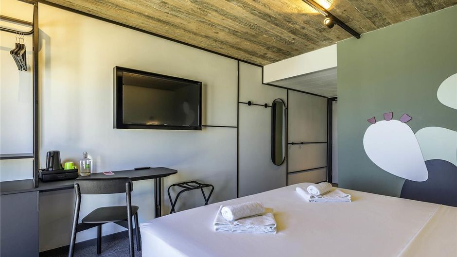 Ibis Styles ST Pauls Bay Malta Room