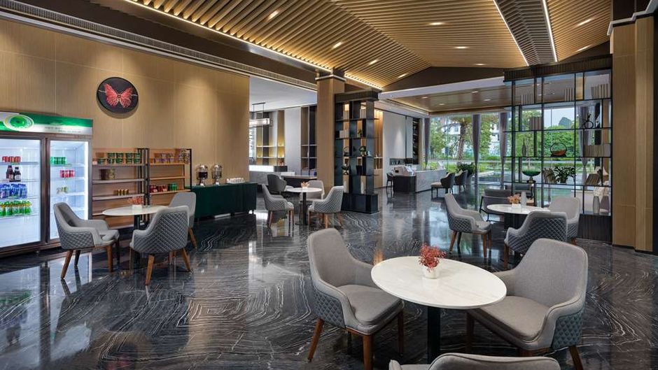 Ramada by Wyndham Guilin Yangshuo Resort Lobby