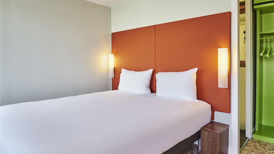 Greet Versailles-Voisins Le Bretonneux Room