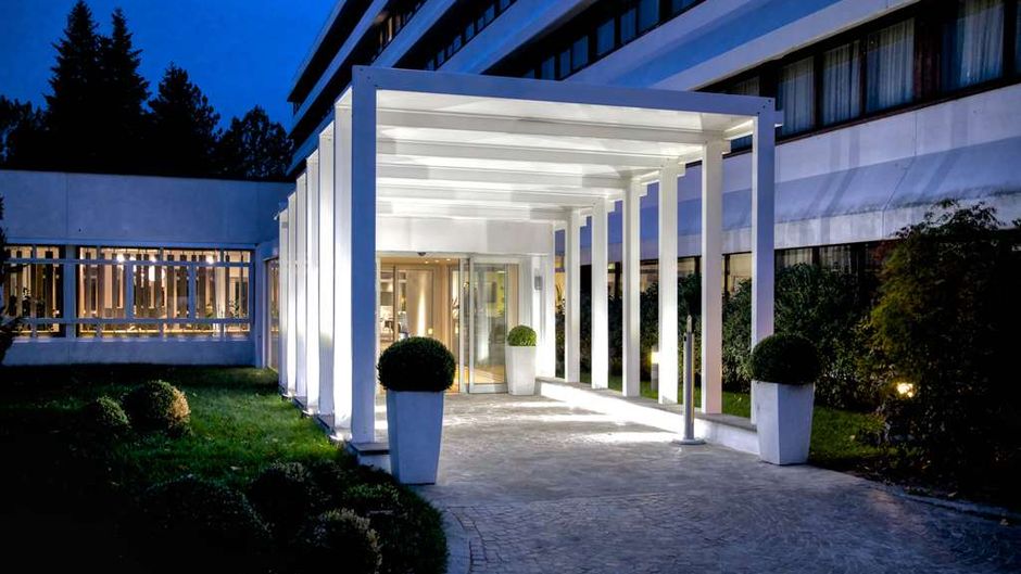 Living Place Hotel Bologna Exterior