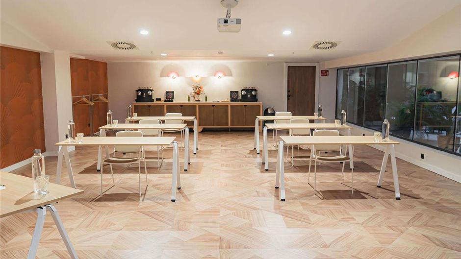 Ibis Styles Sevilla Santa Justa Meeting