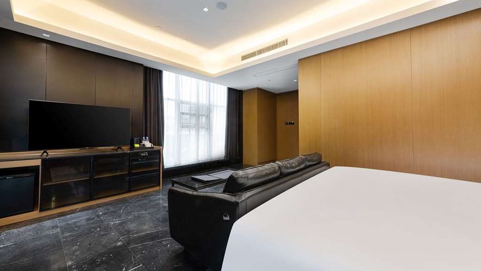 Ramada by Wyndham Wuhan Hankou Room