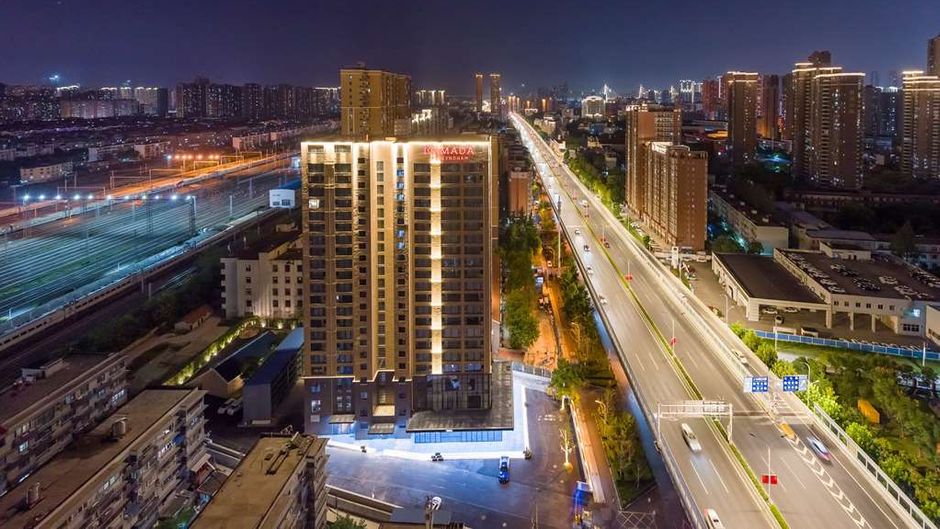 Ramada by Wyndham Wuhan Hankou Exterior