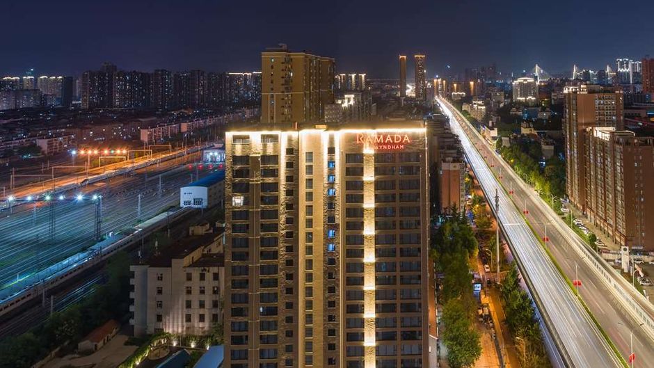 Ramada by Wyndham Wuhan Hankou Exterior