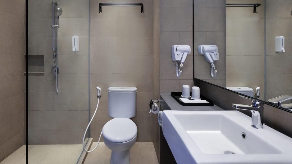 Ibis Surabaya Tidar Room