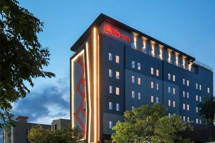 Ibis Surabaya Tidar