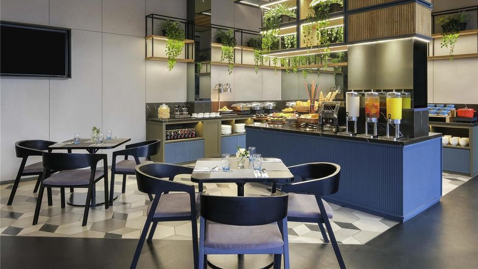 Ibis Surabaya Tidar Restaurant