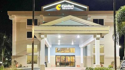 Comfort Inn & Suites Sarasota I75
