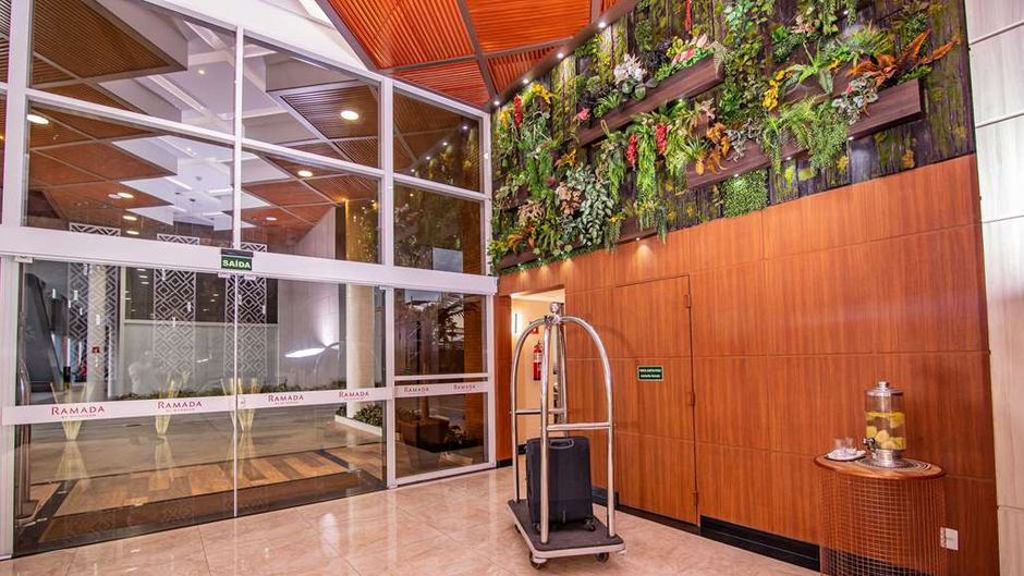Ramada by Wyndham Manaus Torres Center Lobby