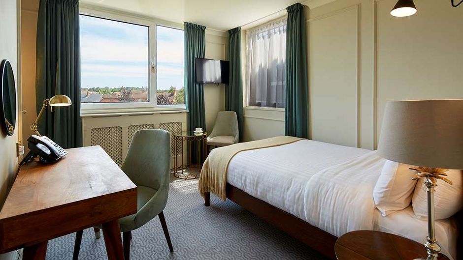 Hotel Cromwell Stevenage Room