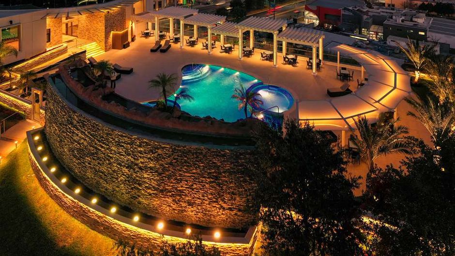 Safi Royal Luxury Metropolitan Pool
