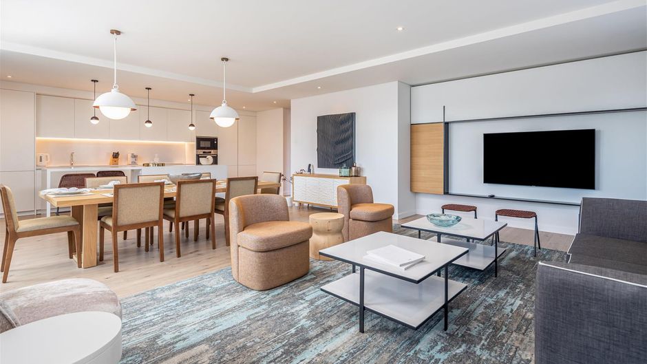 Hyatt Regency Lisbon Suite