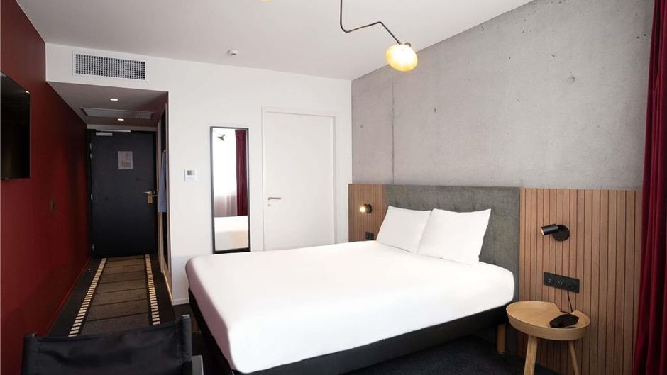 Ibis Styles Lens Centre Gare Room