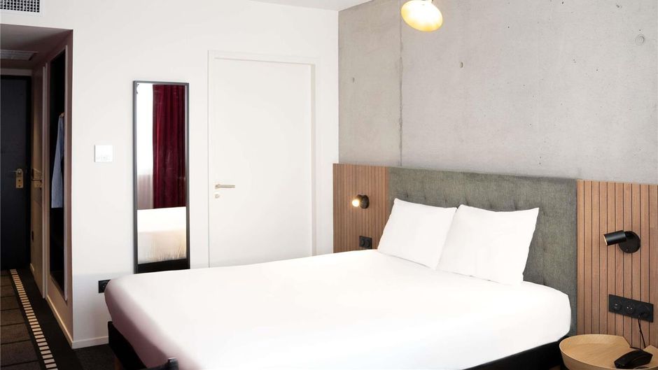 Ibis Styles Lens Centre Gare Room