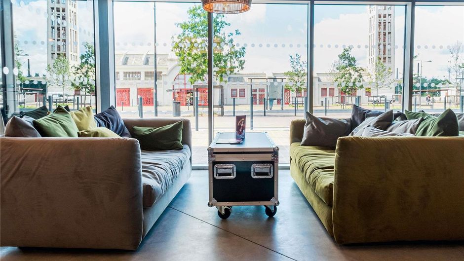 Ibis Styles Lens Centre Gare Exterior