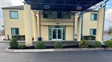 Howard Johnson by Wyndham Clarksville