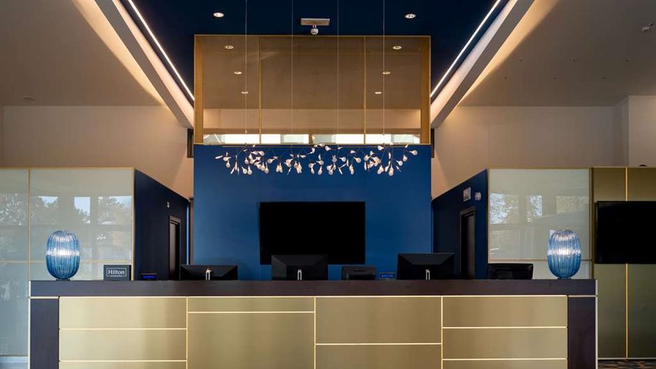 DoubleTree by Hilton Milan Malpensa Lobby