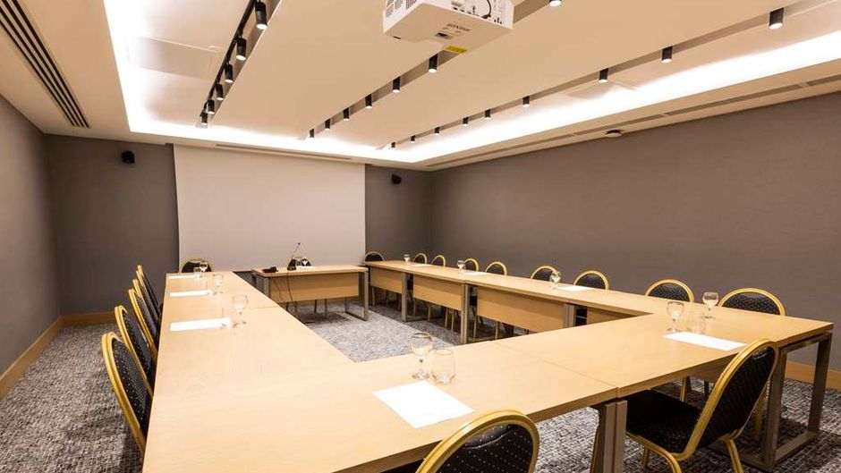 Radisson Hotel Istanbul Harbiye Meeting