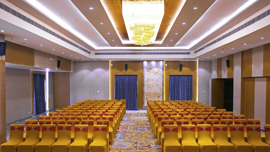Comfort Inn Kaikaluru Meeting